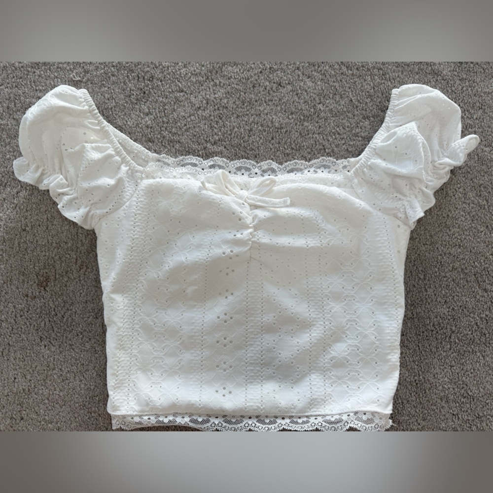 SHEIN White Lace Detail Top